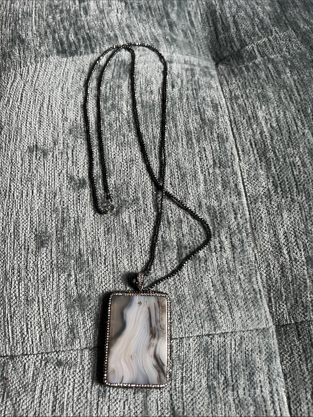 Women’s Agate Rectangle Pendant Necklace in Gray